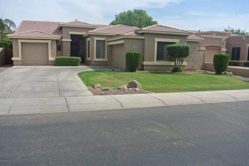 928 E Loma Vista St, Gilbert, AZ 85295