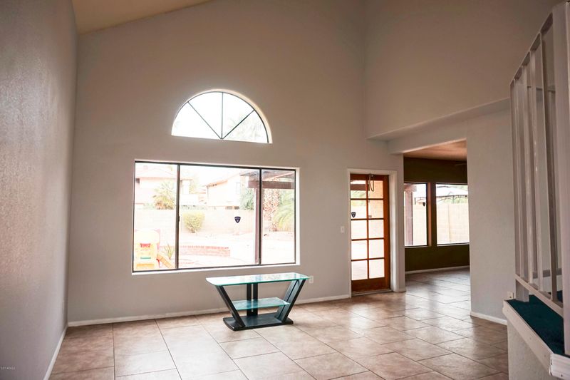 928 E Manor Dr, Chandler, AZ 85225