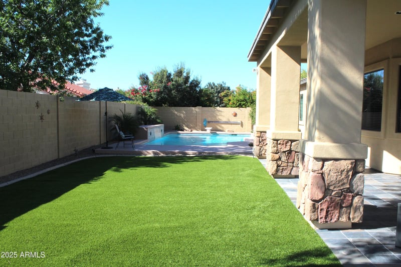 929 Derby Dr, Tempe, AZ 85284