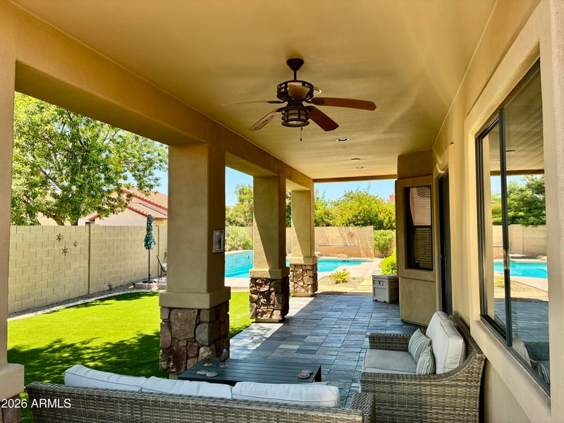 929 E Derby Dr, Tempe, AZ 85284