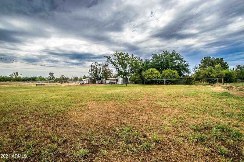 929 E Harwell Rd, Gilbert, AZ 85234