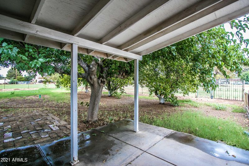 929 E Harwell Rd, Gilbert, AZ 85234