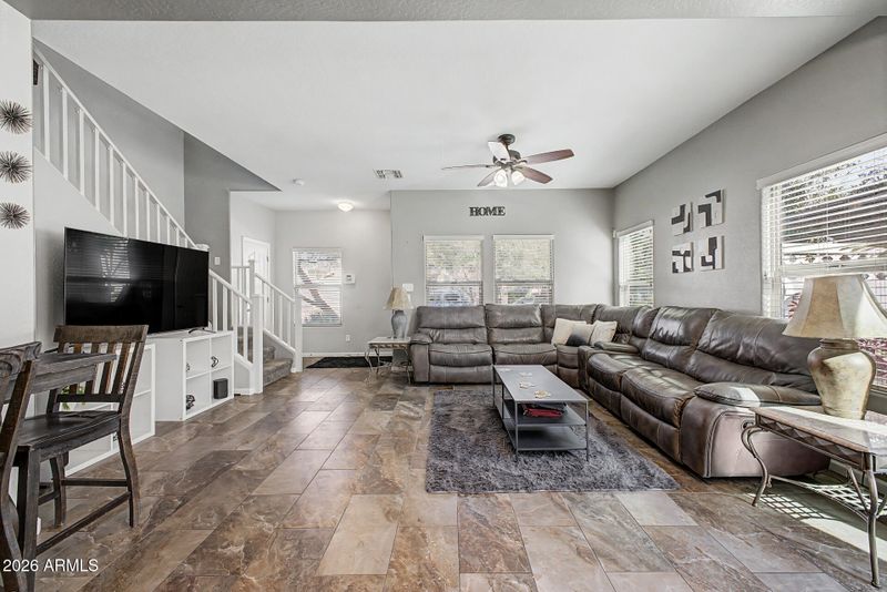 929 S Deerfield Ln, Gilbert, AZ 85296