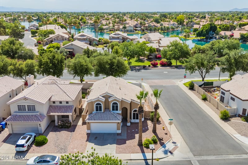 929 Scallop Dr, Gilbert, AZ 85233