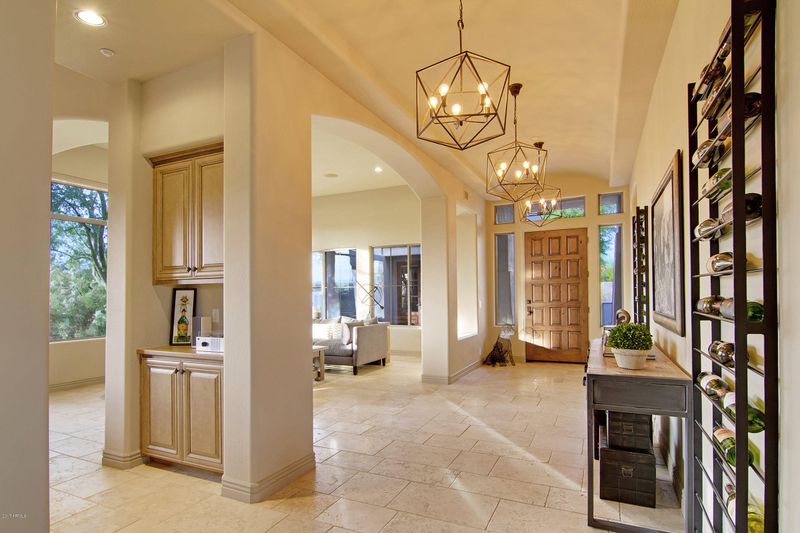 9290 E Thompson Peak Pw #240, Scottsdale, AZ 85255