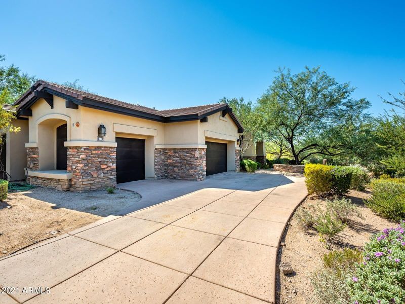 9290 E Thompson Peak Pw #259, Scottsdale, AZ 85255