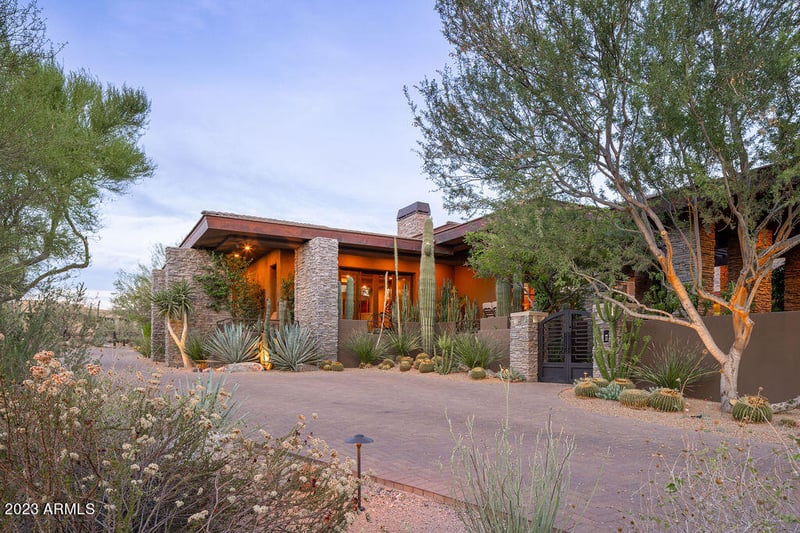 9290 E Thompson Peak Pw #495, Scottsdale, AZ 85255