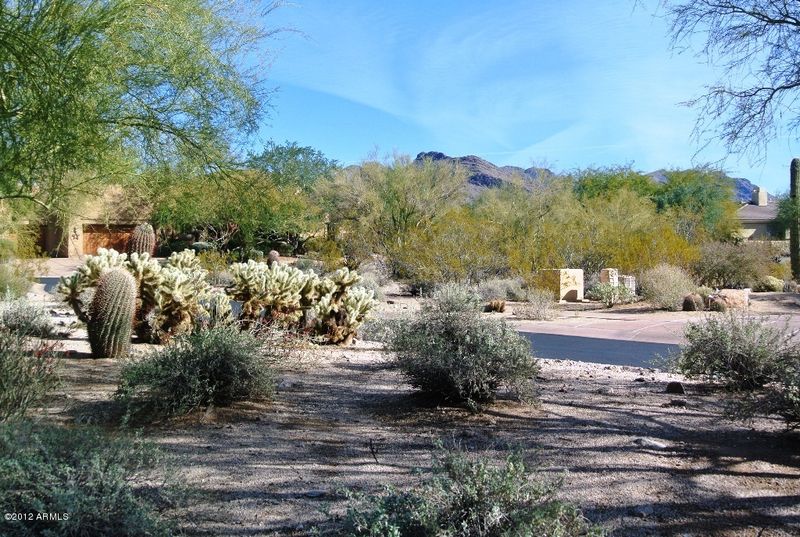 9290 E Thompson Peak Pw, Scottsdale, AZ 85255