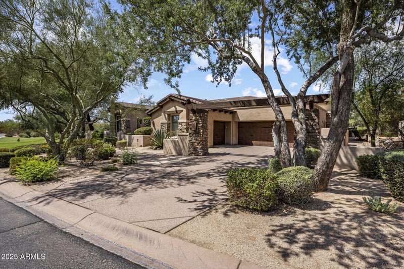 9290 Thompson Peak Pw #110, Scottsdale, AZ 85255