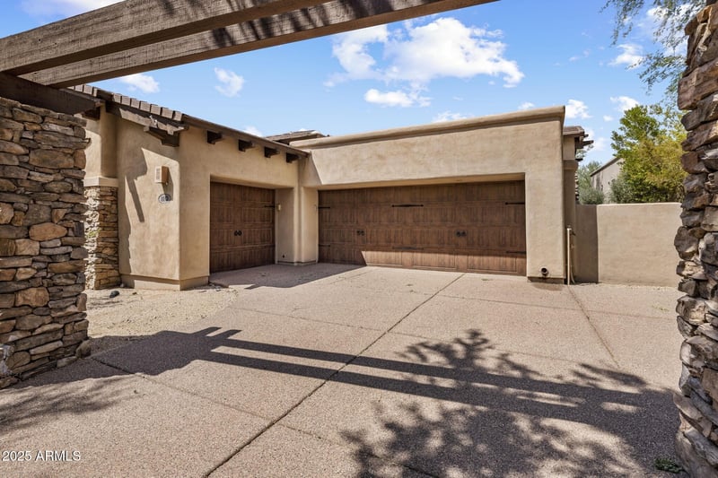 9290 Thompson Peak Pw #110, Scottsdale, AZ 85255