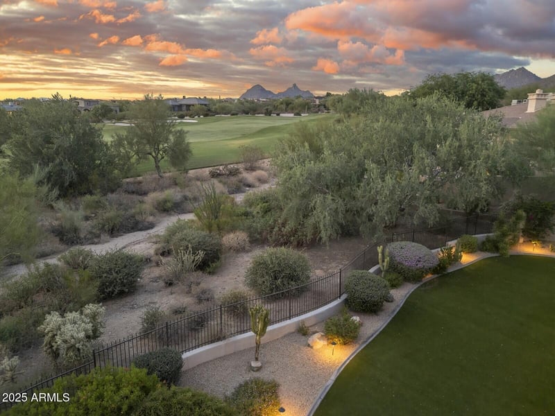 9290 Thompson Peak Pw #142, Scottsdale, AZ 85255