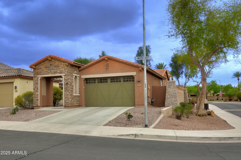 9295 Wood Dr, Peoria, AZ 85381