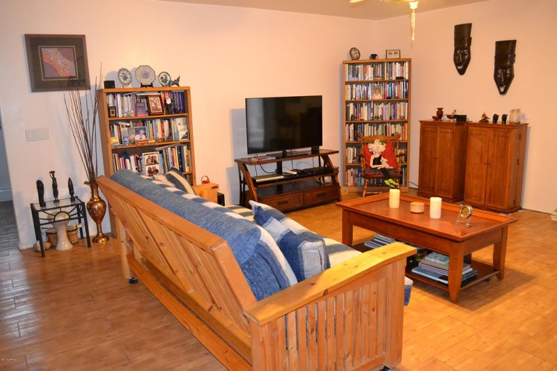 93 E 14th Ave, Apache Junction, AZ 85119