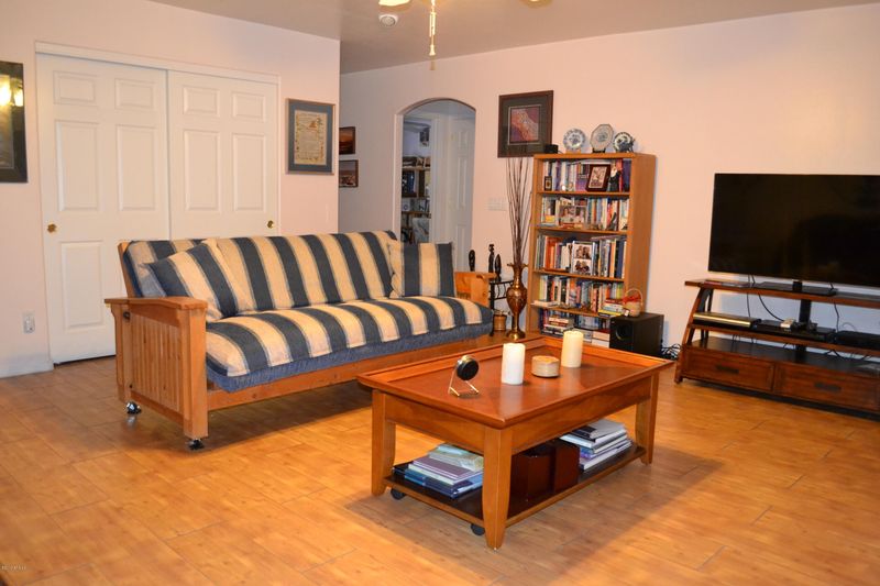 93 E 14th Ave, Apache Junction, AZ 85119