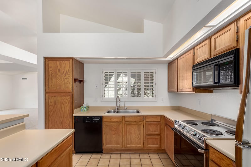 930 Citation Ln, Tempe, AZ 85284