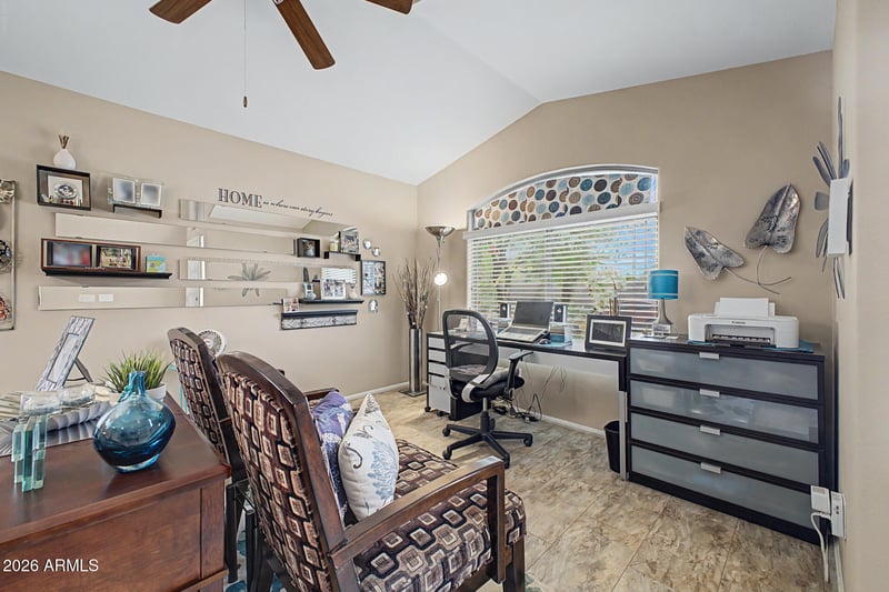930 Palomino Way, San Tan Valley, AZ 85143