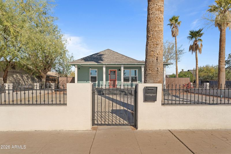930 E Taylor St, Phoenix, AZ 85006