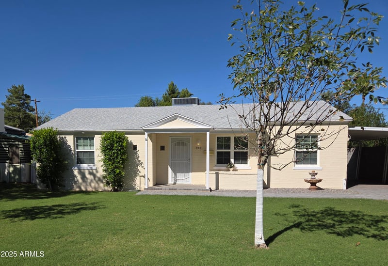 930 Mackenzie Dr, Phoenix, AZ 85013