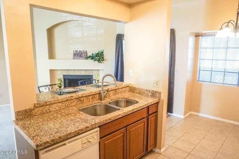 930 Mesa Dr #2027, Mesa, AZ 85201