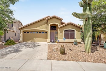 930 Palomino Way, San Tan Valley, AZ 85143