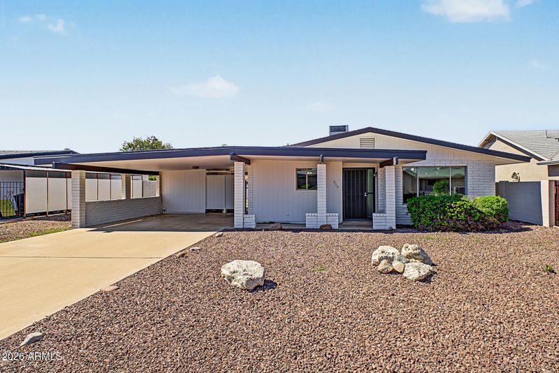 930 S Roslyn Pl, Mesa, AZ 85208