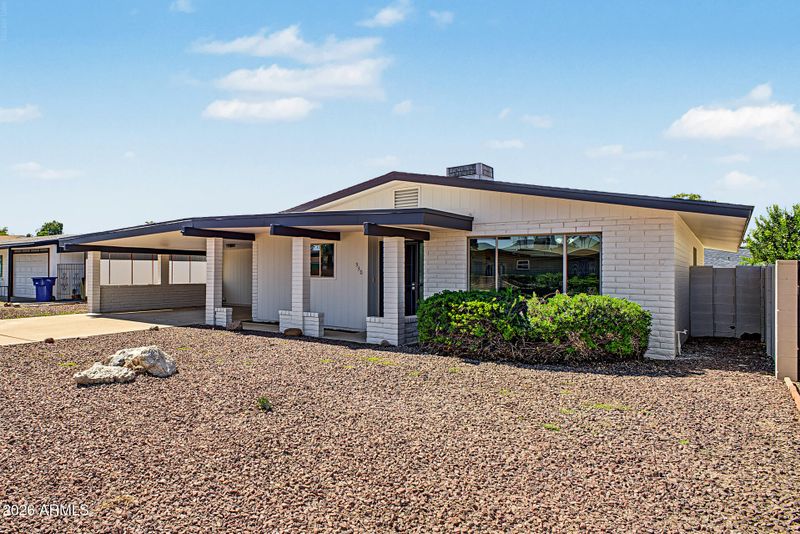 930 S Roslyn Pl, Mesa, AZ 85208