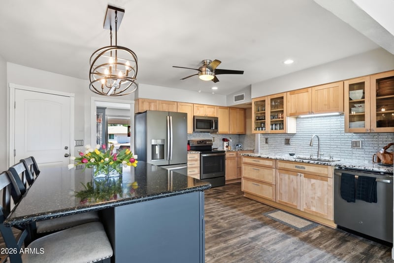 9301 W Wild Horse Ct, Sun City, AZ 85373