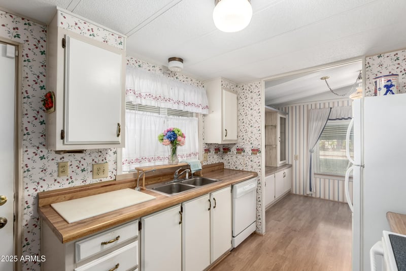 9302 Broadway Rd #16, Mesa, AZ 85208