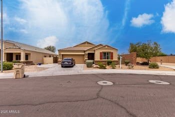 9302 Georgia Ave, Glendale, AZ 85305