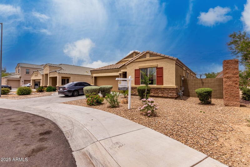 9302 Georgia Ave, Glendale, AZ 85305