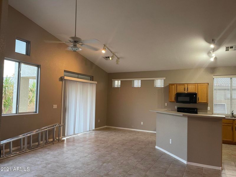9305 E Lompoc Ave, Mesa, AZ 85209