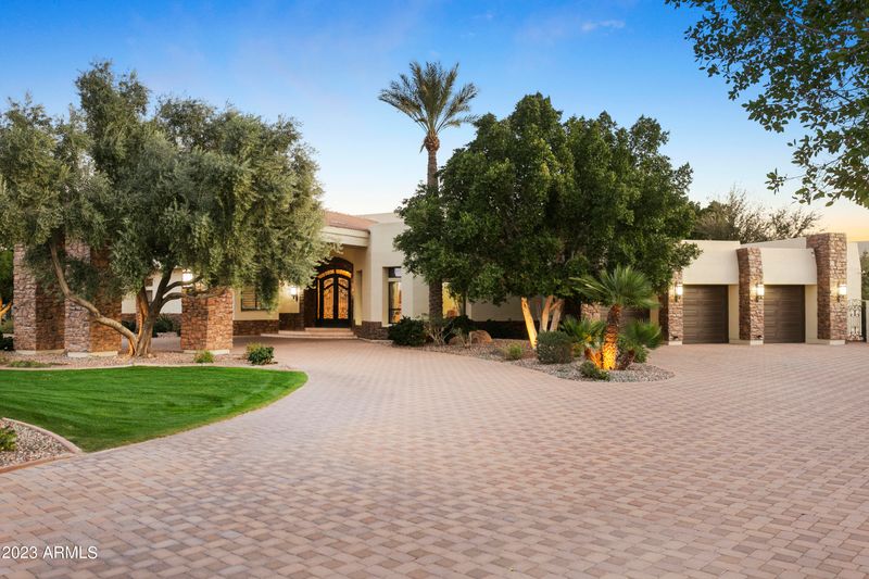 9305 W Electra Ln, Peoria, AZ 85383