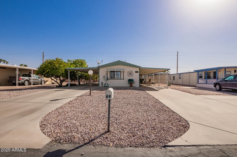 931 91st Pl, Mesa, AZ 85208