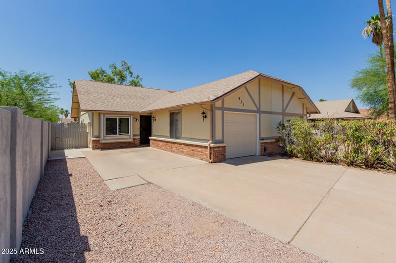 931 Emelita Cir, Mesa, AZ 85210