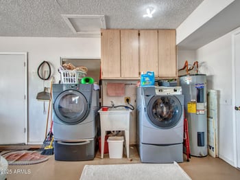9313 Arrowhead Dr, Sun City, AZ 85351