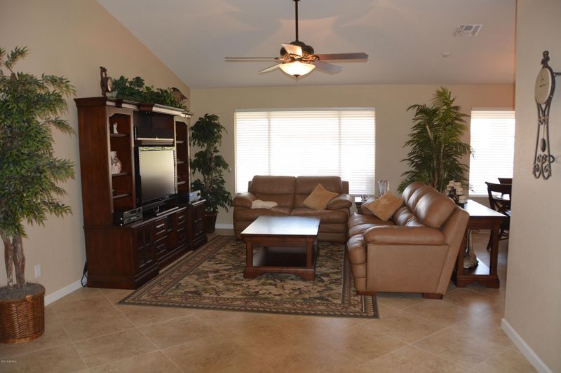 9314 E Coopers Hawk Dr, Sun Lakes, AZ 85248