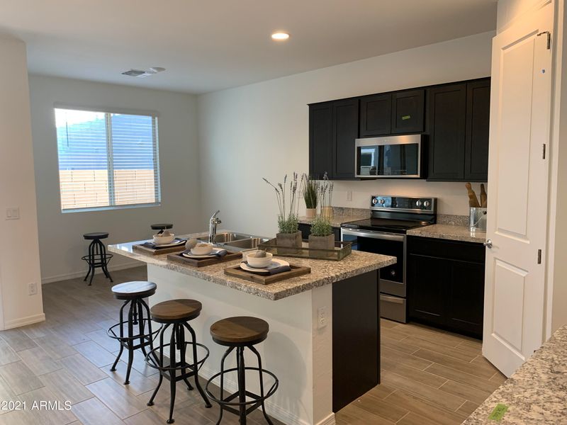 9318 E Saturn Ave, Mesa, AZ 85212