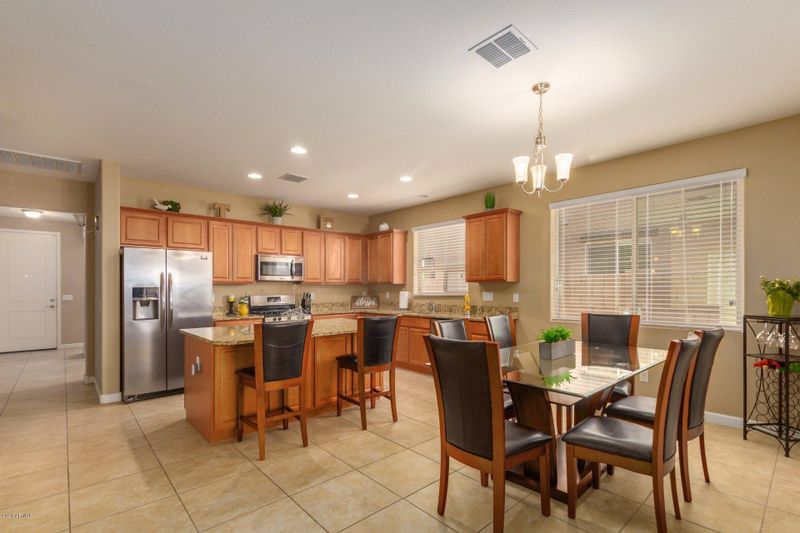9319 W Medlock Dr, Glendale, AZ 85305