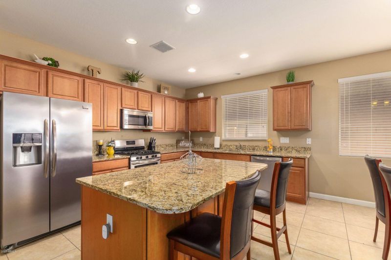9319 W Medlock Dr, Glendale, AZ 85305