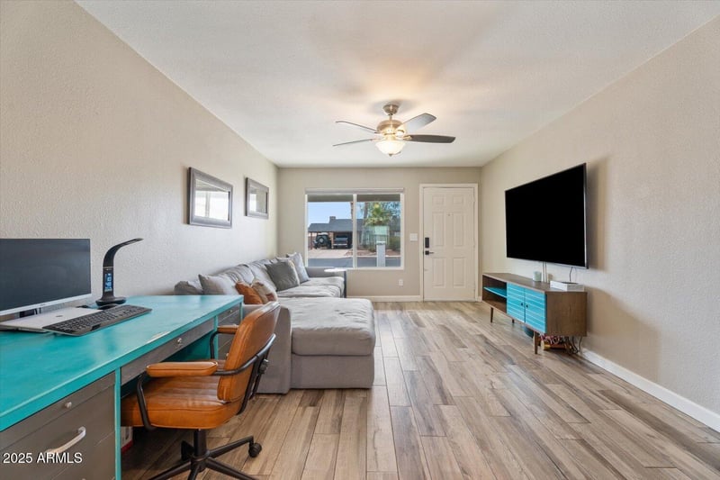 932 Julie Dr, Tempe, AZ 85283