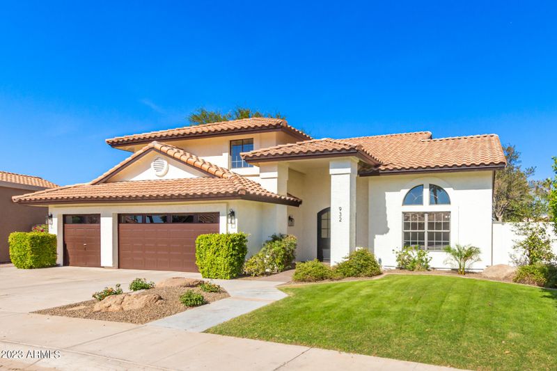 932 W Coast Dr, Gilbert, AZ 85233