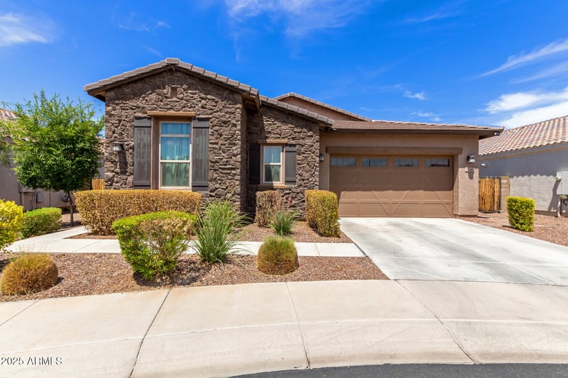 9320 Meadowbrook Ave, Phoenix, AZ 85037