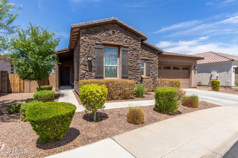 9320 Meadowbrook Ave, Phoenix, AZ 85037