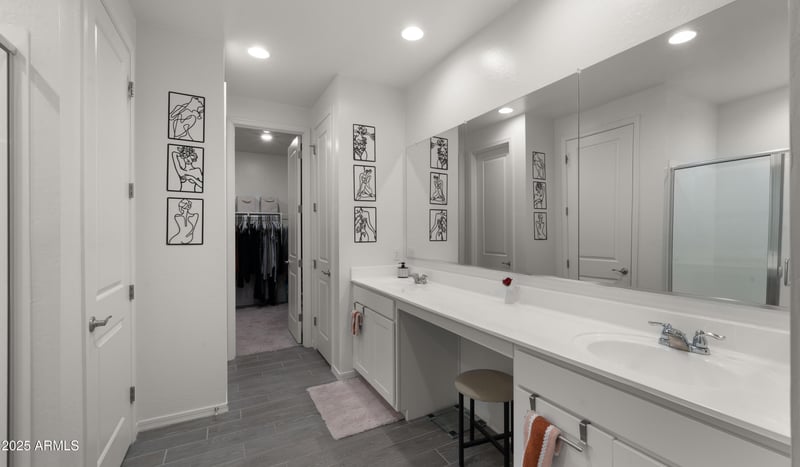 9320 Spiral Ave, Mesa, AZ 85212