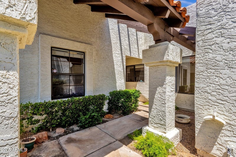 9322 Jenan Dr, Scottsdale, AZ 85260