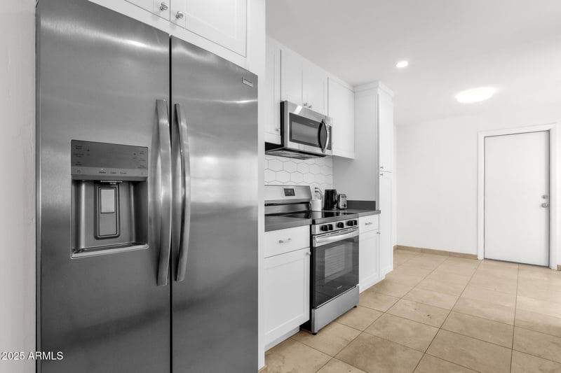 9322 Jenan Dr, Scottsdale, AZ 85260