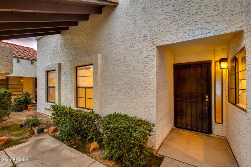 9322 Jenan Dr, Scottsdale, AZ 85260