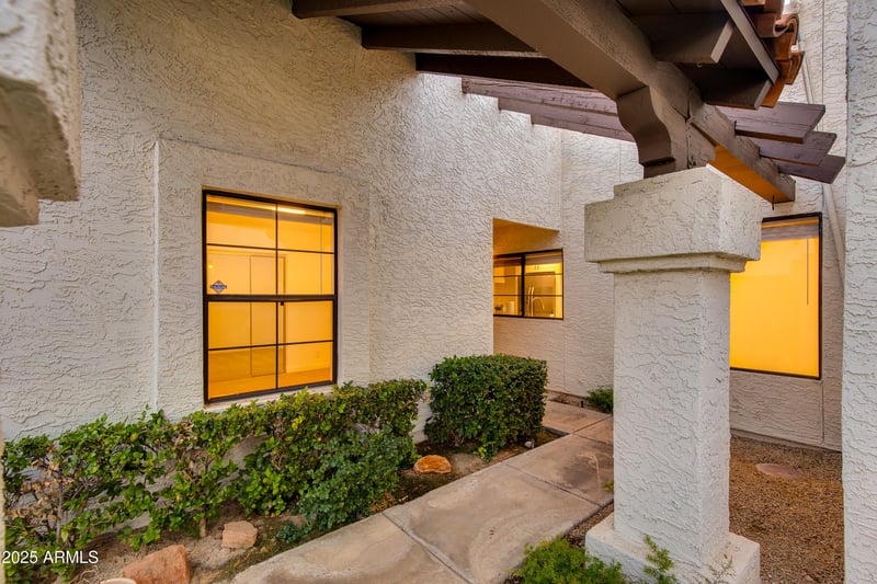 9322 Jenan Dr, Scottsdale, AZ 85260