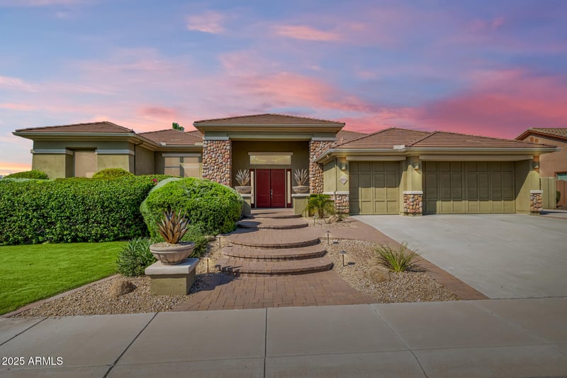 9324 Molly Ln, Peoria, AZ 85383