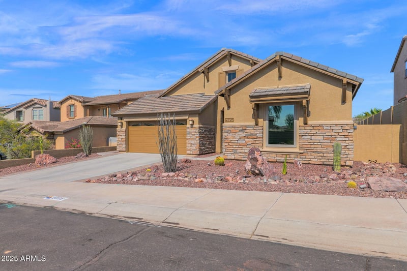 9325 179th Dr, Goodyear, AZ 85338